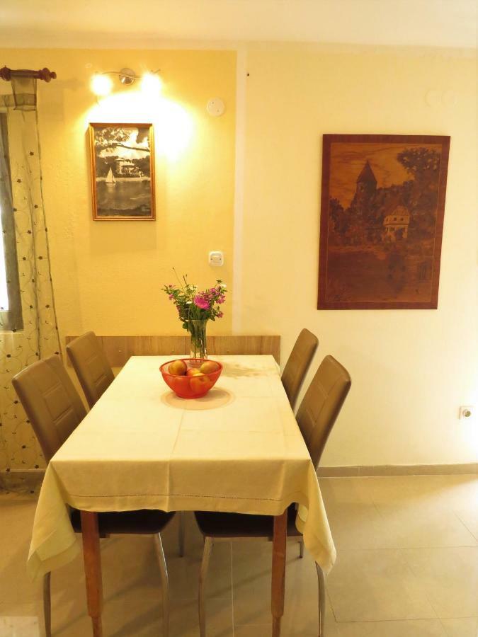 Great Apartment Mali Losinj Luaran gambar