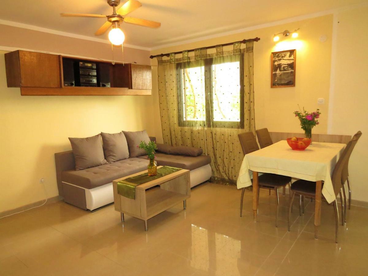 Great Apartment Mali Losinj Luaran gambar